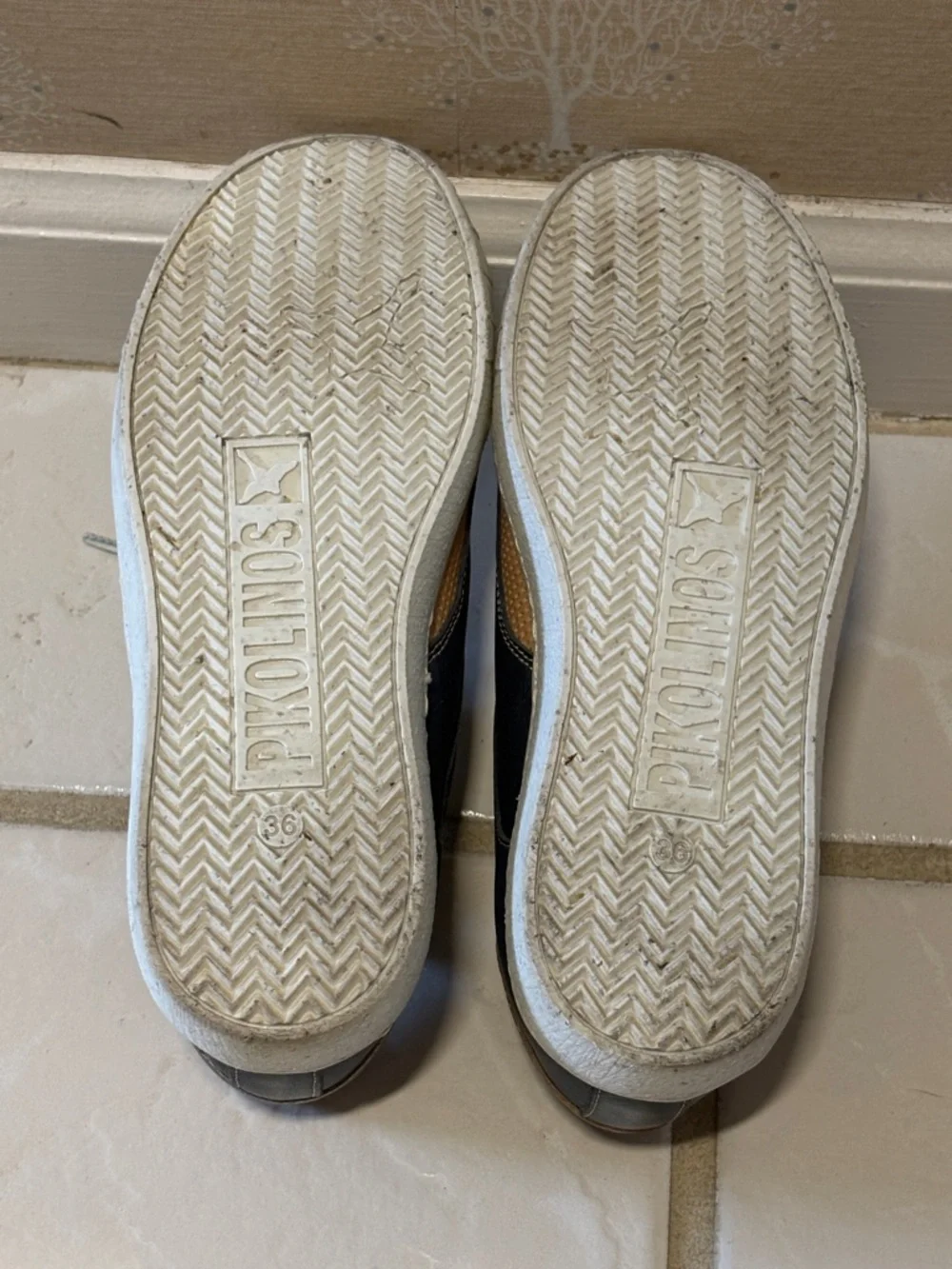 PIKOLINOS LANZAROTE Navy and Metallic Bronze Leather Casual Sneakers - Picture 4 of 9